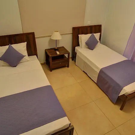 Aphrodite Sands 公寓式酒店 曼德里尔