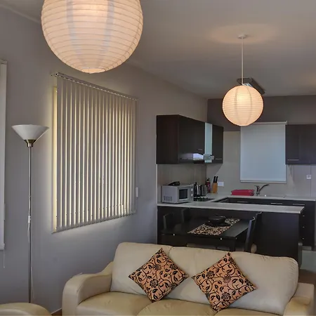 מלון דירות Aphrodite Sands 4*