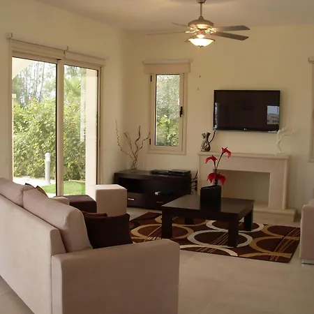 מלון דירות Aphrodite Sands 4*