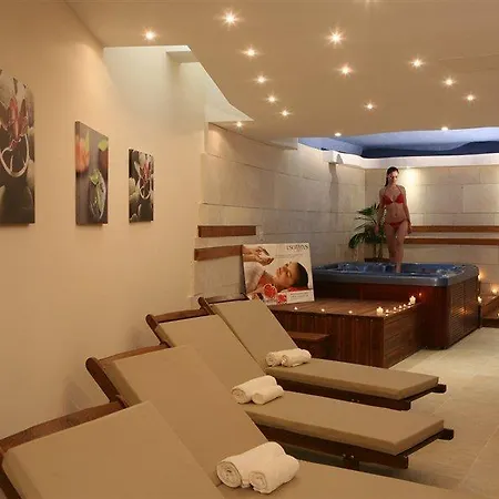 Apartahotel Aphrodite Sands 4*