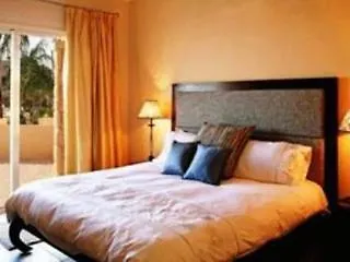מלון דירות Aphrodite Sands 4*