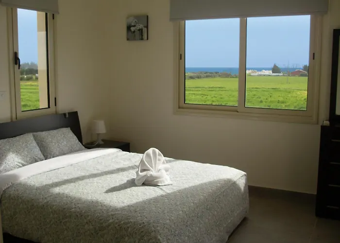 Ξενοδοχείο με διαμερίσματα Aphrodite Sands 4*