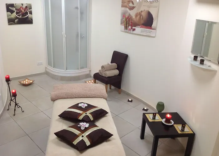 Ξενοδοχείο με διαμερίσματα Aphrodite Sands 4*