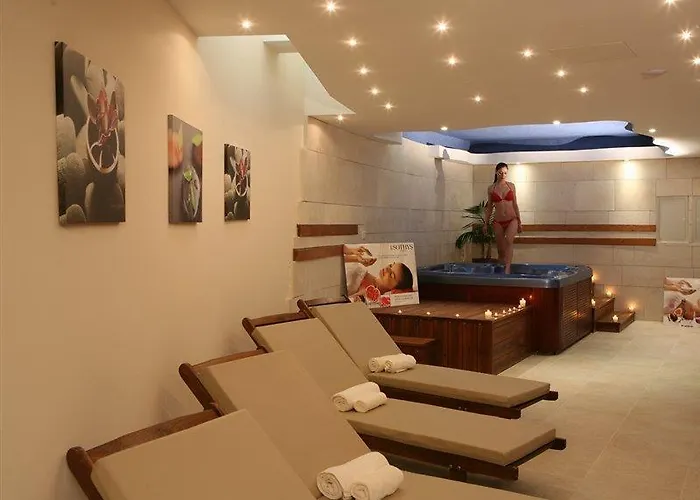 Aparthotel Aphrodite Sands 4*