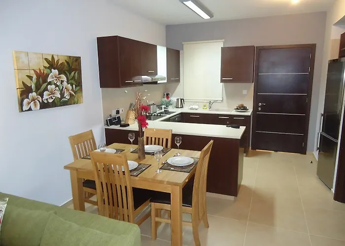 Ξενοδοχείο με διαμερίσματα Aphrodite Sands 4*